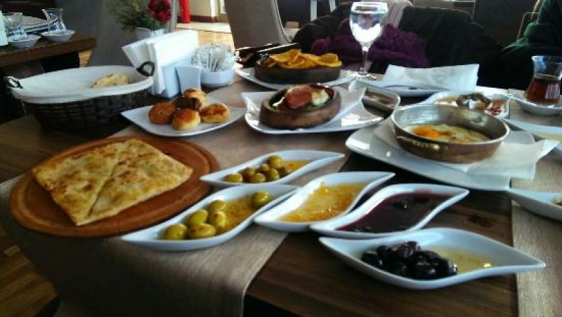 Cemil Piknik Abant Et Mangal Abant Kahvalti Restaurant Et Mangal Restaurant