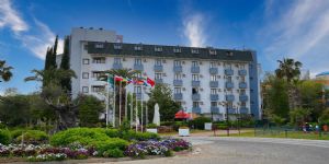 Club Aqua Plaza Hotel